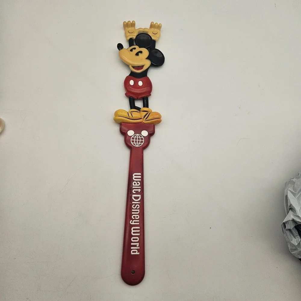 Vintage Walt Disney World Mickey Mouse Back Scratcher Souvenir‎ Plastic Taiwan